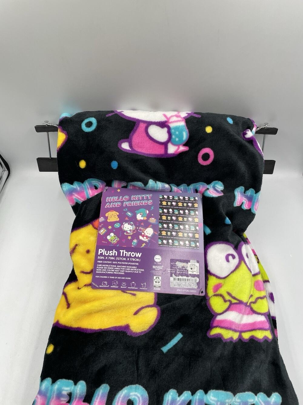 Hello Kitty Plush Throw 50x70 Pochacco Keroppi Pompompurin NWT